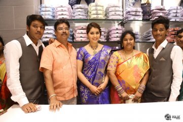 Raashi Khanna Launches Kasam Pullaiah Cloth Merchant in Warangal